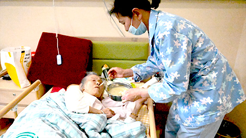 医养院贴心照顾长者